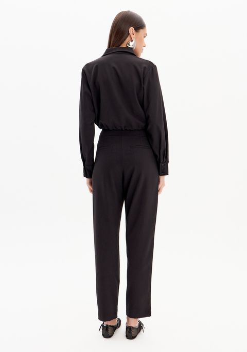 Calça Carrot Cintura Alta Pregas