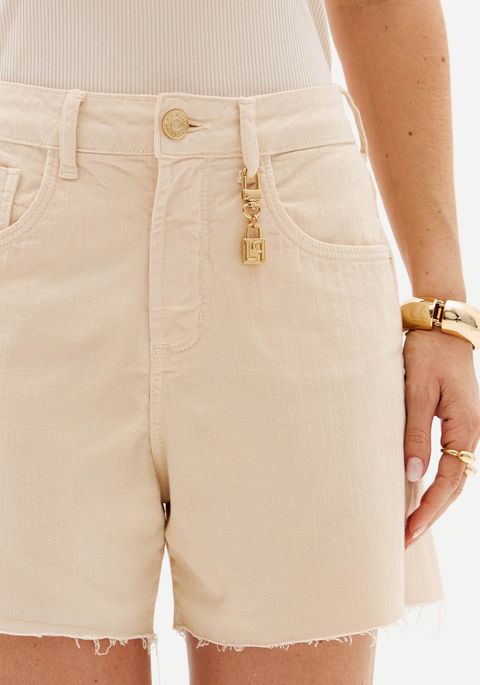 Bermuda Sarja Comfort Com Cintura Alta E Barras A Fio