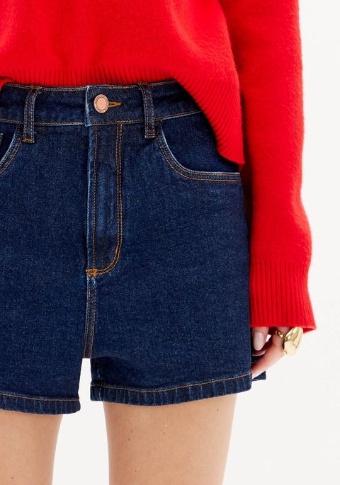 Short Jeans Comfort Com Cintura Alta E Bolso Bordado