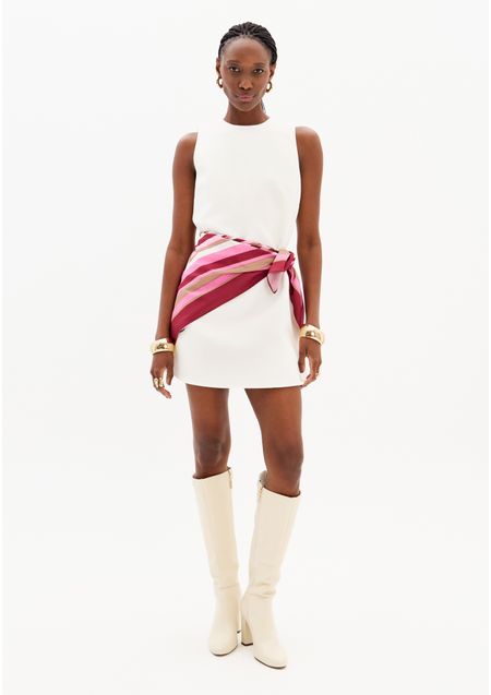 Vestido Curto Sem Manga Com Lenço