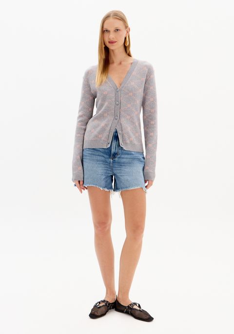 Short Jeans Mom Cintura Super Alta Barras Desfiadas