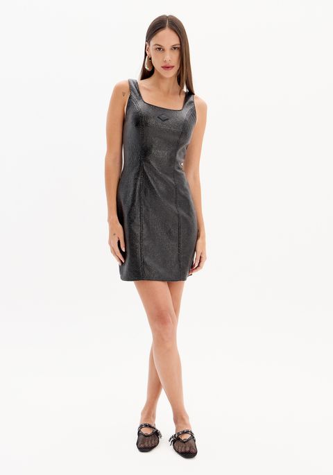 Vestido Curto De Alças Com Decote Quadrado