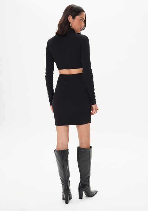 Vestido Curto Manga Longa Com Gola E Torção