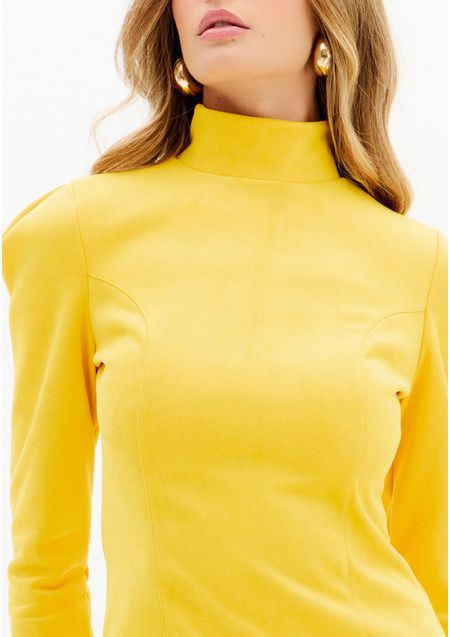 Vestido Curto Com Gola Alta