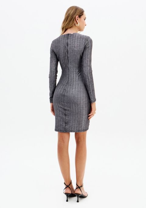 Vestido Curto Manga Longa Com Metal