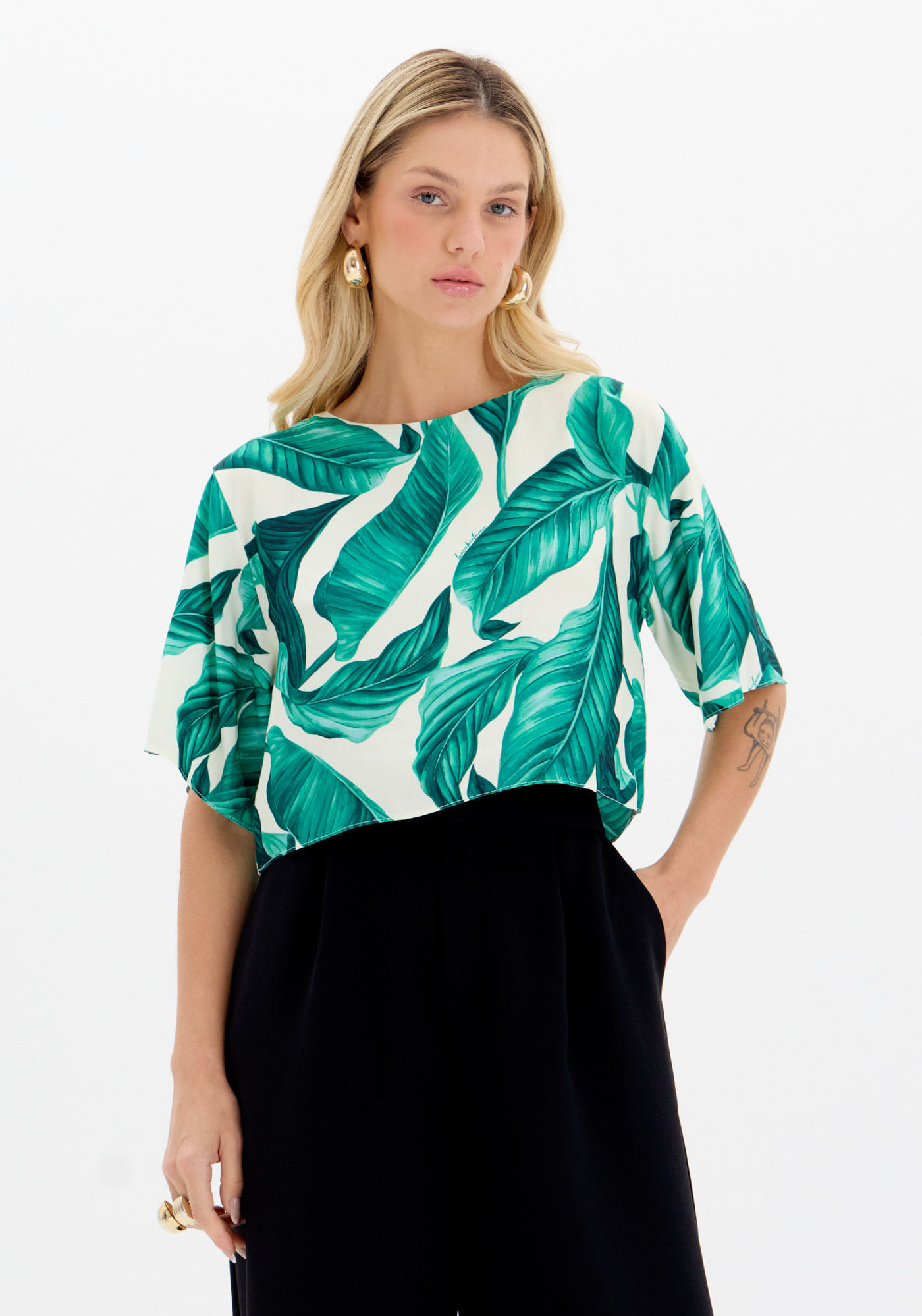 Blusa Manga Curta Fluida Estampada