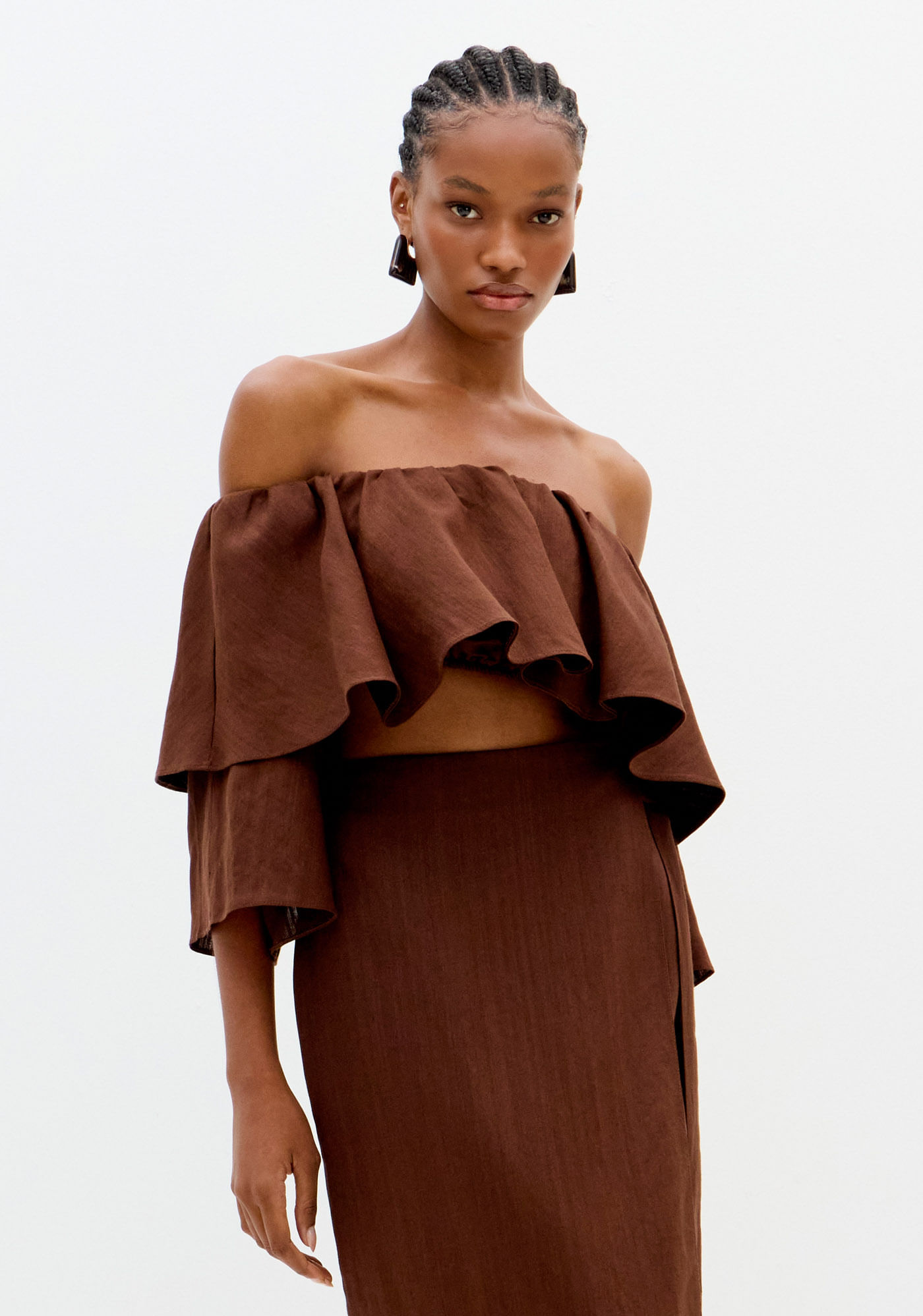 Blusa Cropped Ombro A Ombro Com Linho