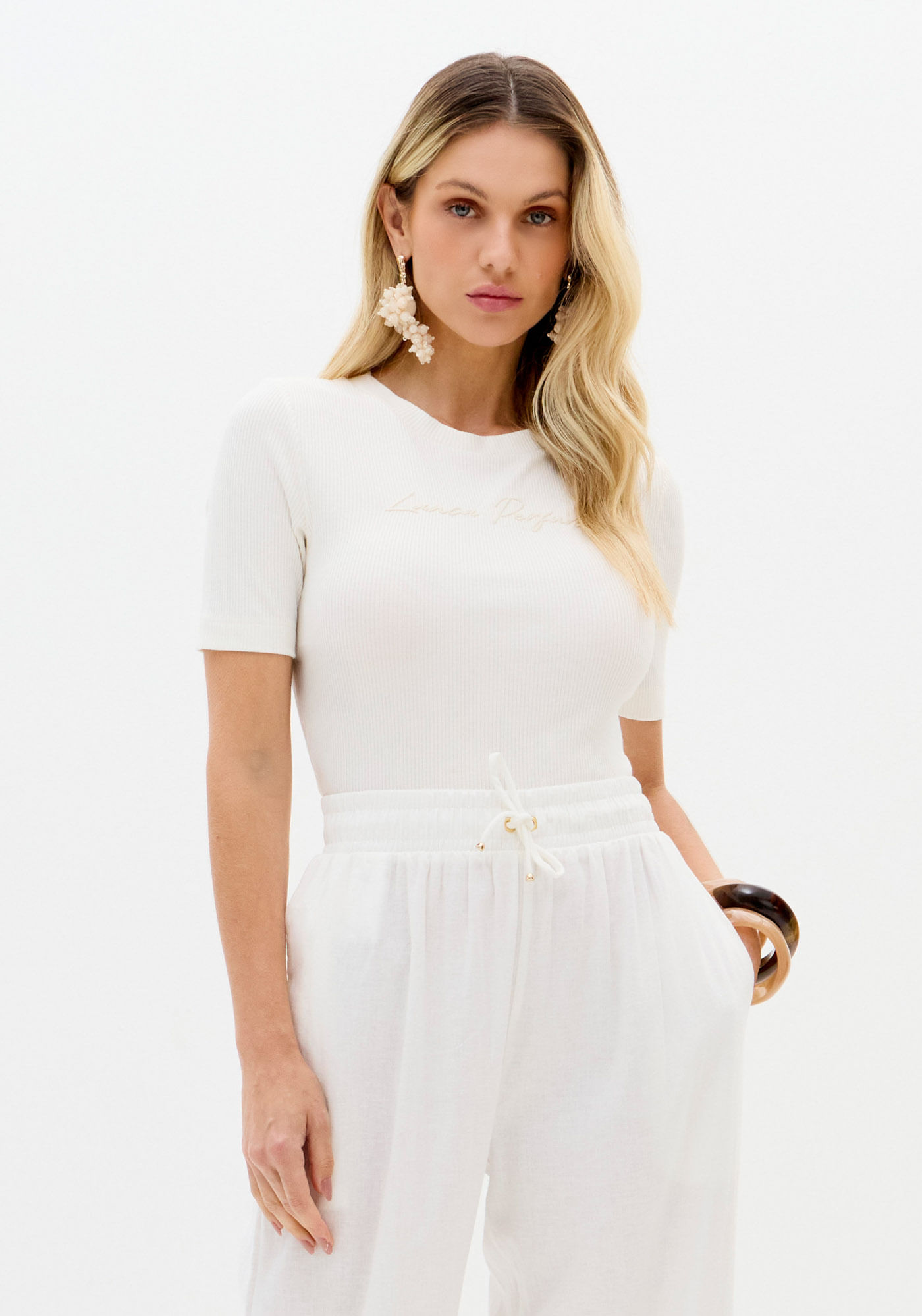 Blusa Canelada Curta Com Bordado