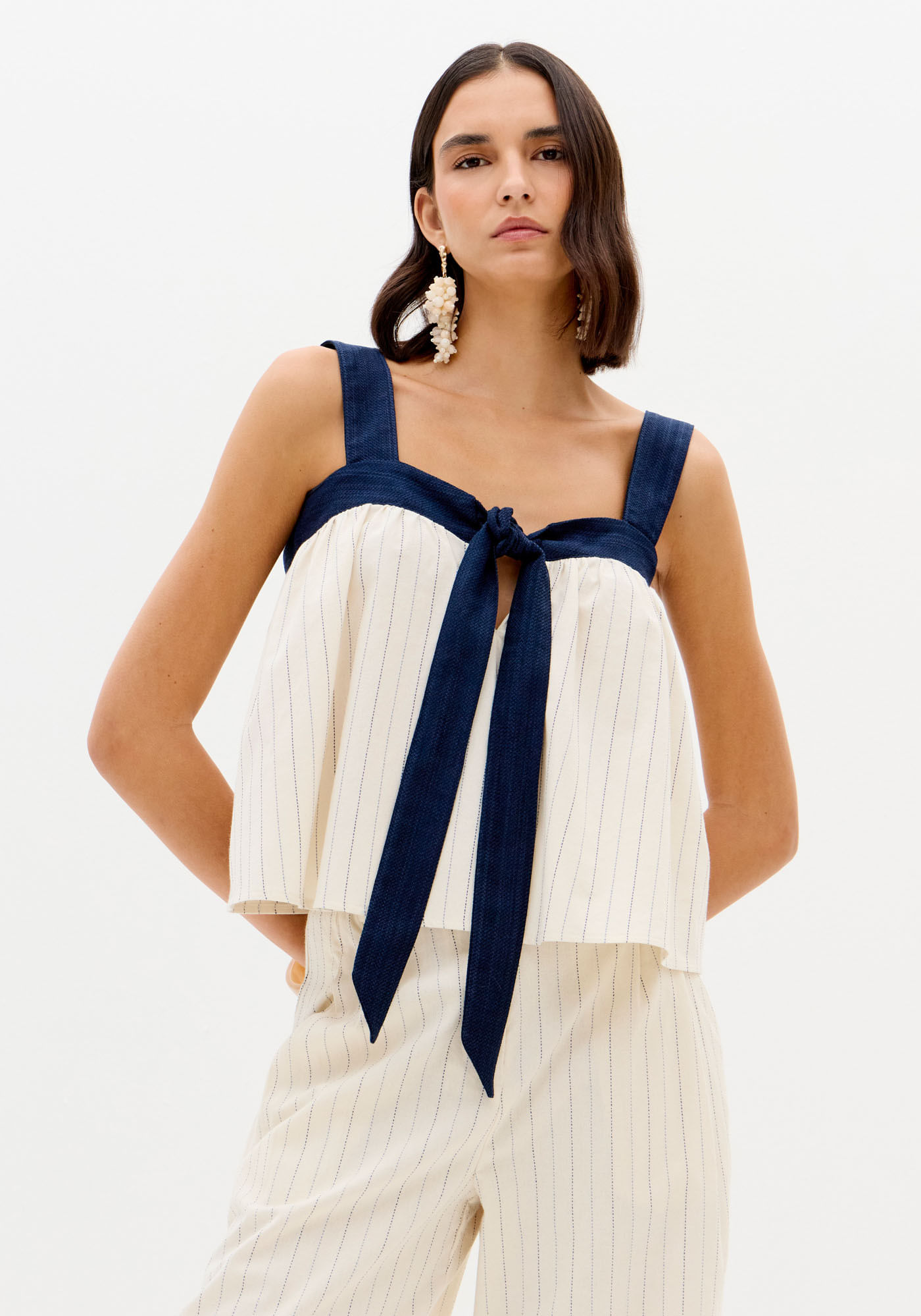 Blusa De Alças Com Amarração