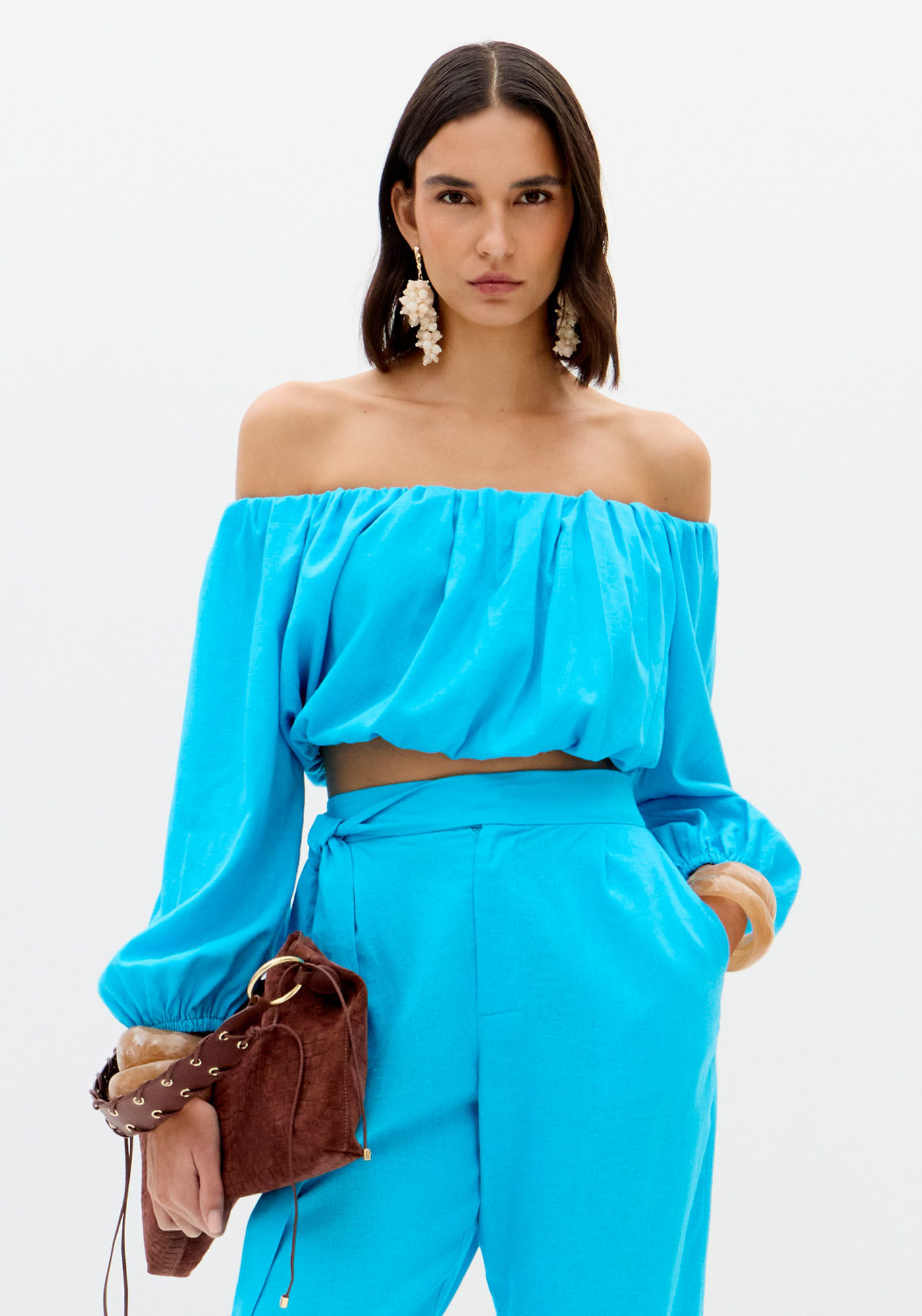 Blusa Ombro A Ombro Cropped Com Linho