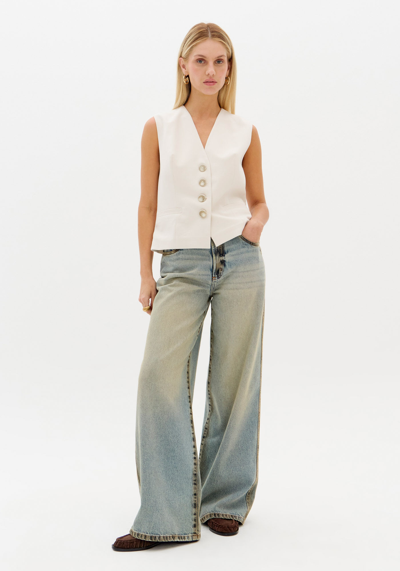 Calça Jeans Wide Leg Com Cintura Média