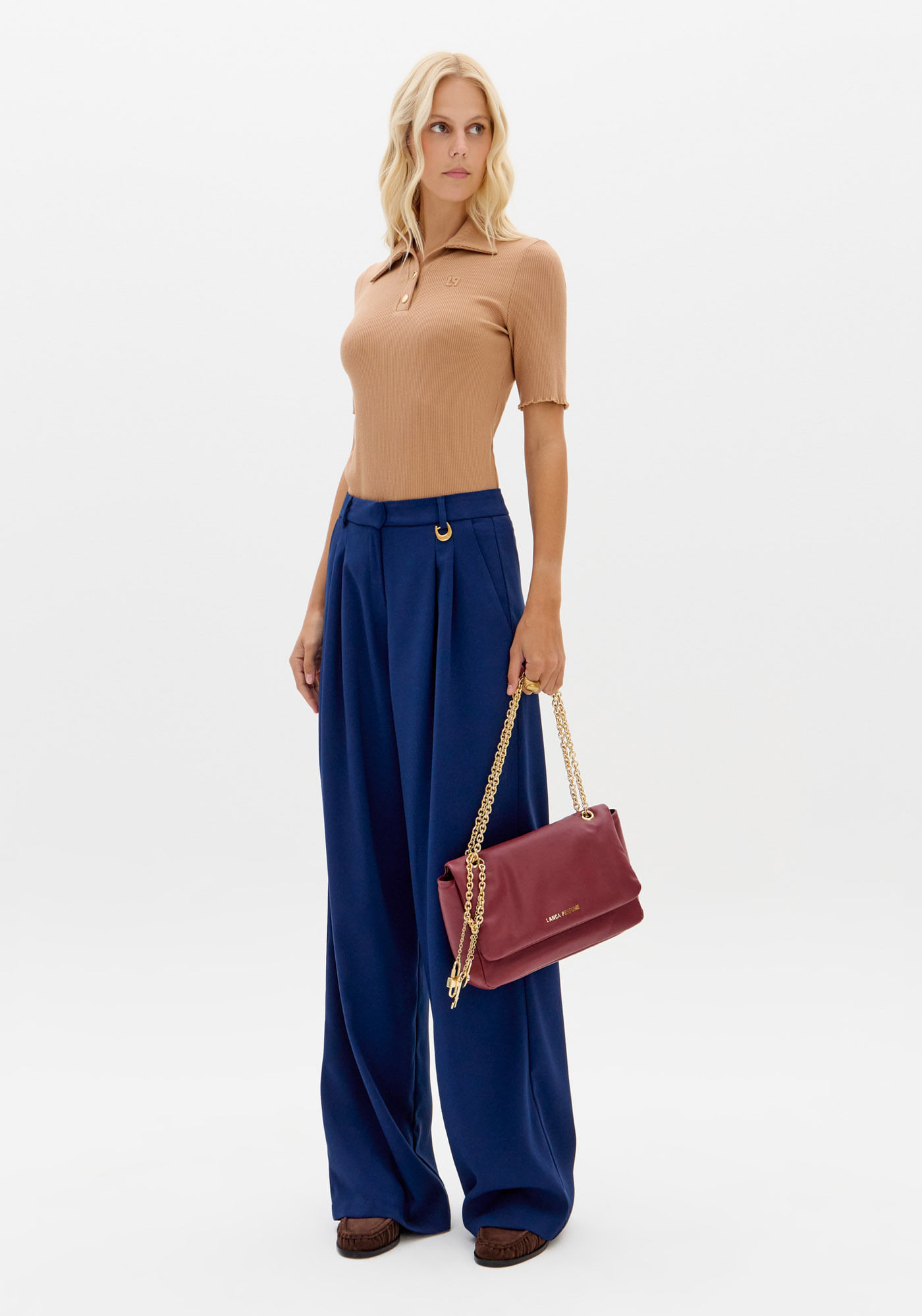 Blusa Canelada Com Gola Polo