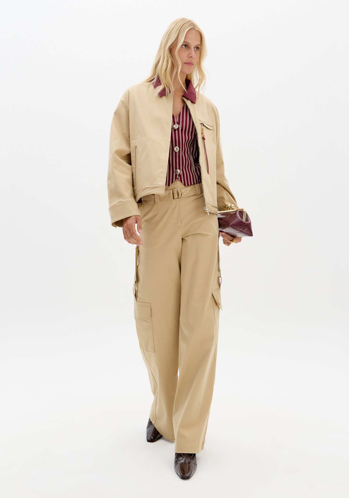 Calça Wide Leg Com Bolso Cargo