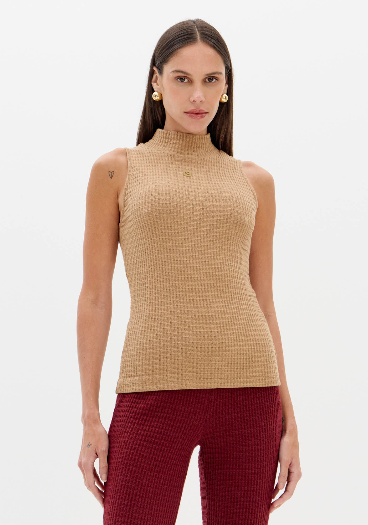Blusa Sem Mangas Com Gola Alta