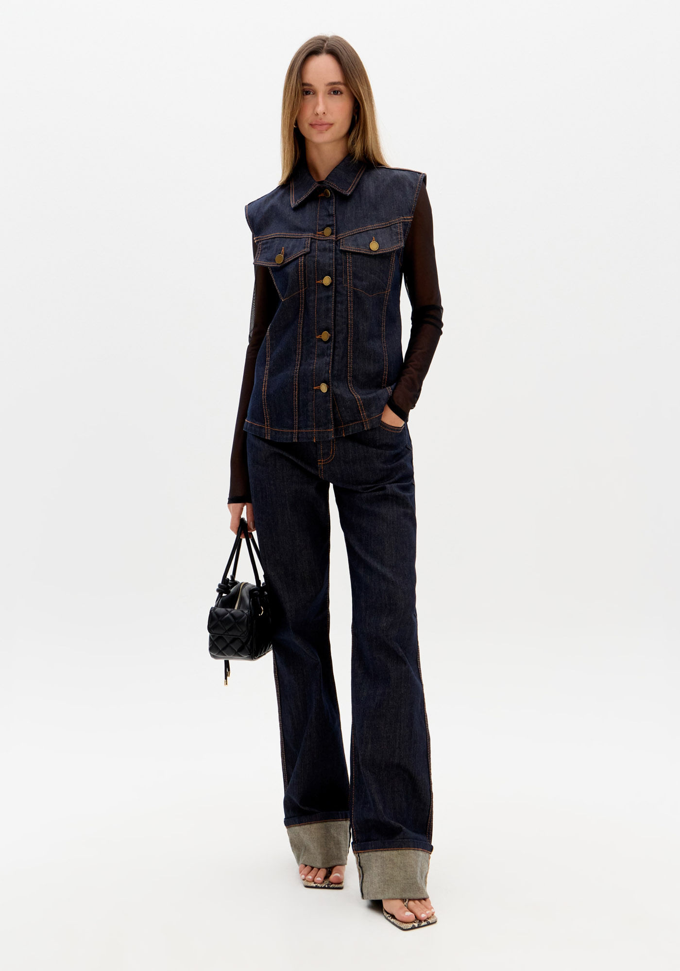 Calça Reta Jeans Com Cintura Alta E Elastano