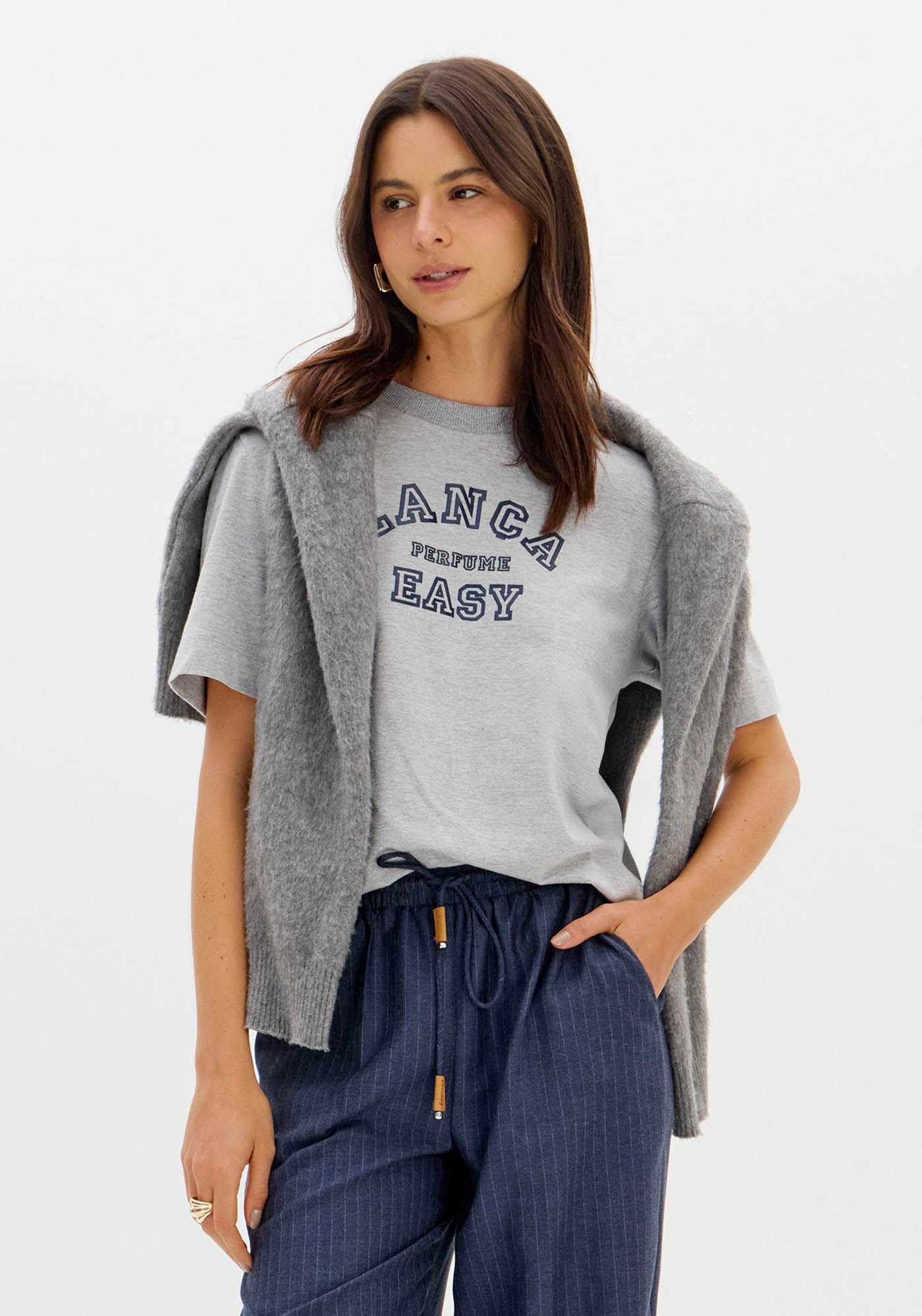 T-shirt Descolada Com Estampa Frontal