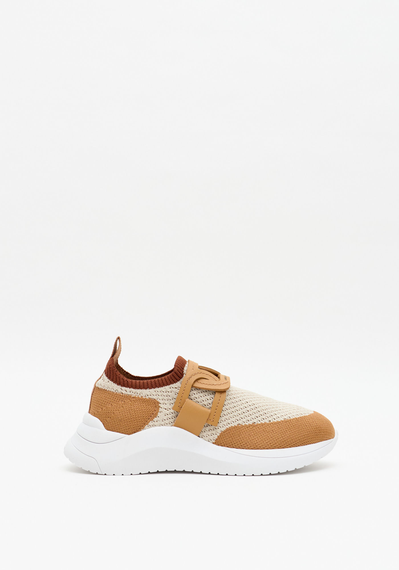 Tênis Chunky Com Detalhe Corrente
