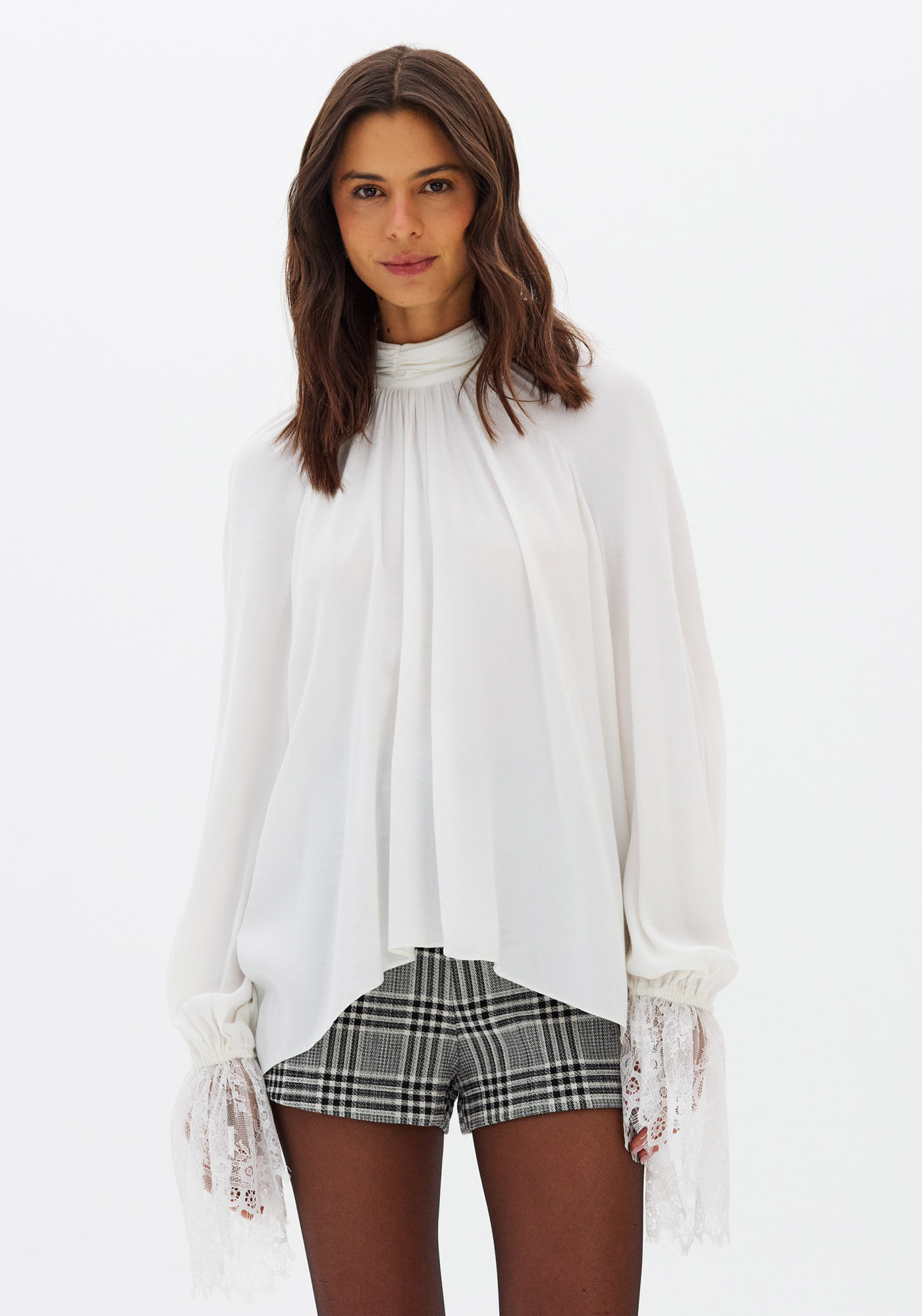 Blusa Manga Longa Com Barra De Renda