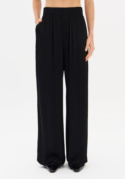 Calça Pantalona Acetinada Cintura Alta