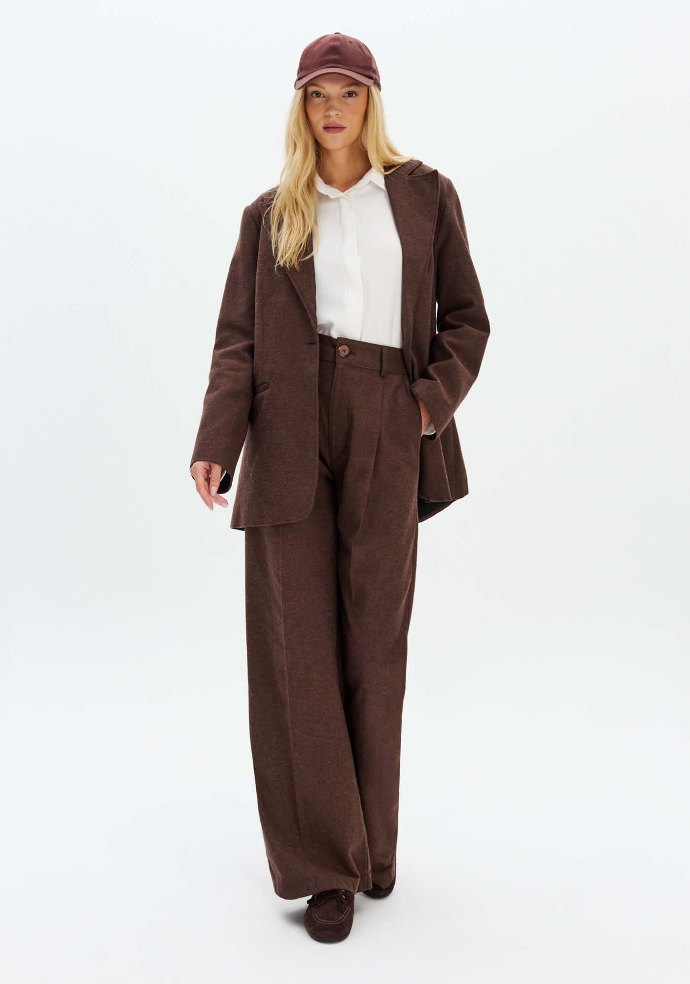 Calça Alfaiataria Wide Leg Com Pregas