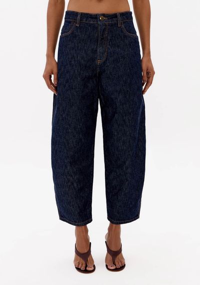 Calça Jeans Carrot Cropped Cintura Média