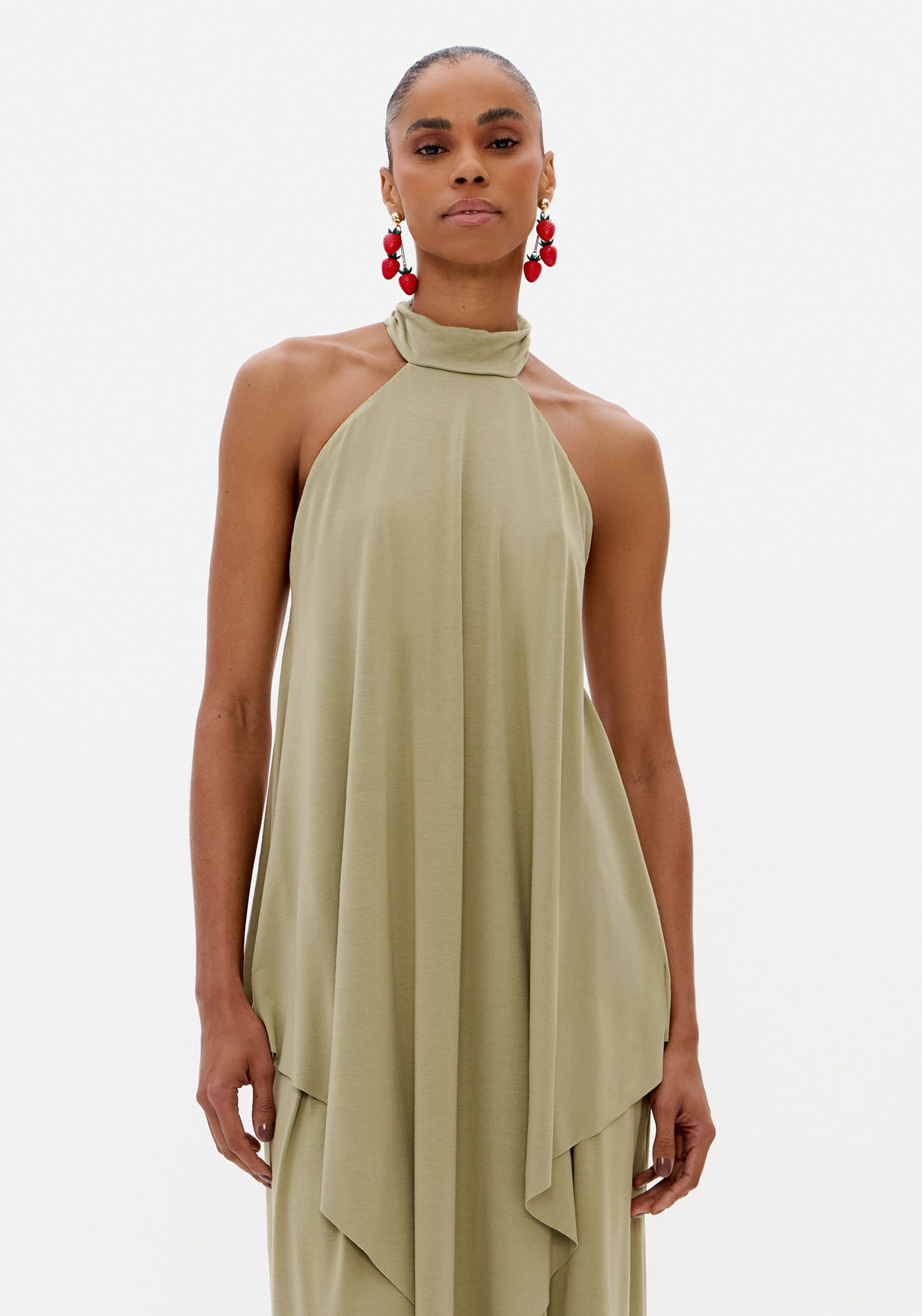 Blusa Gola Alta Com Metal Costas
