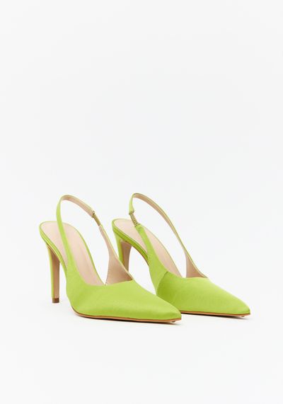 Scarpin Slinback Bico Fino Cetim