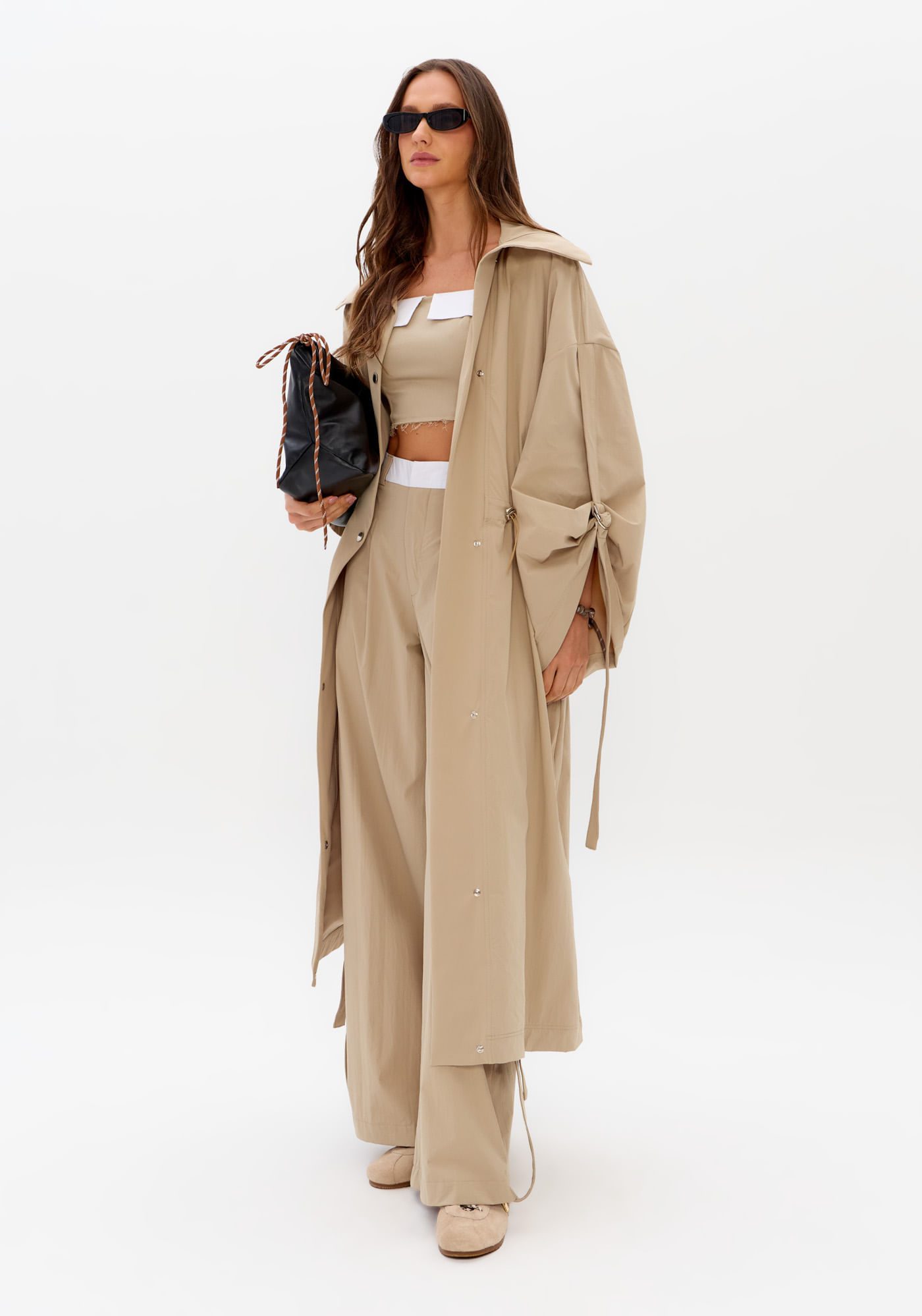 Trench Coat Techno Com Ajuste Na Cintura