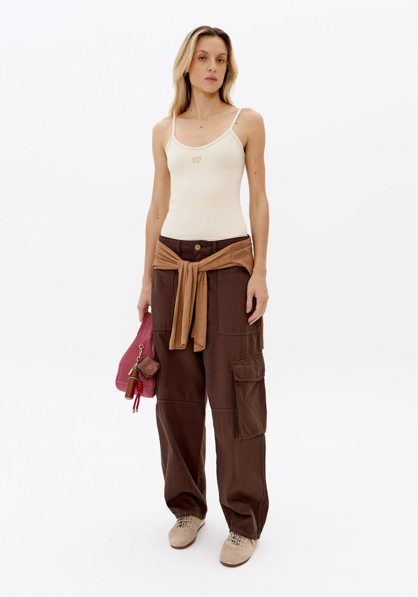 Calça Sarja Carrot Cintura Média