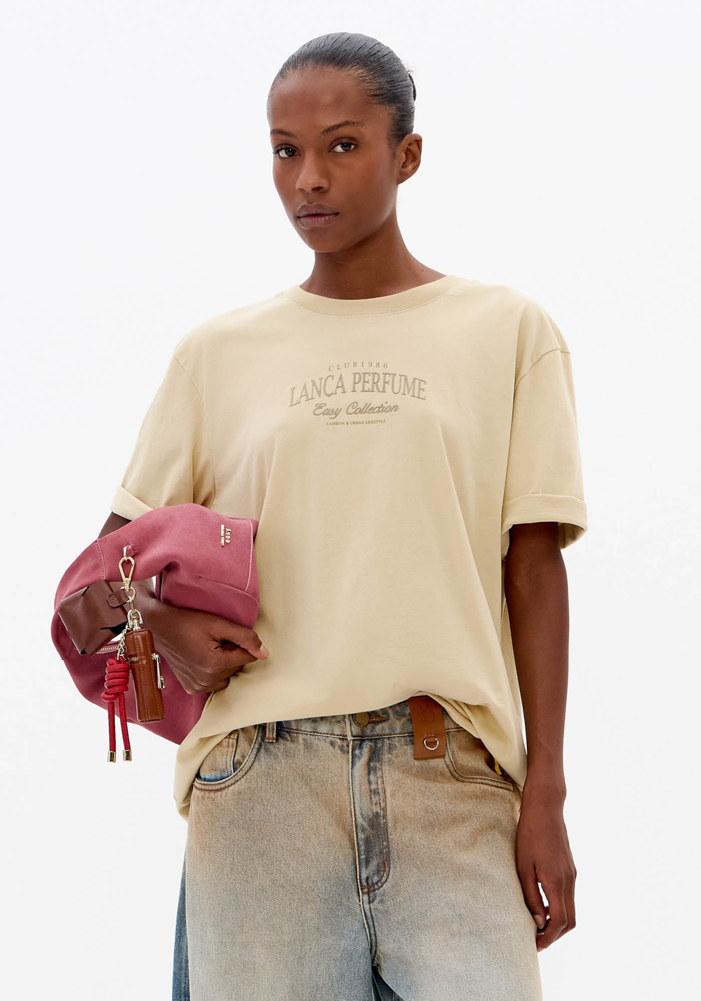 T-Shirt Tradicional Com Bordado