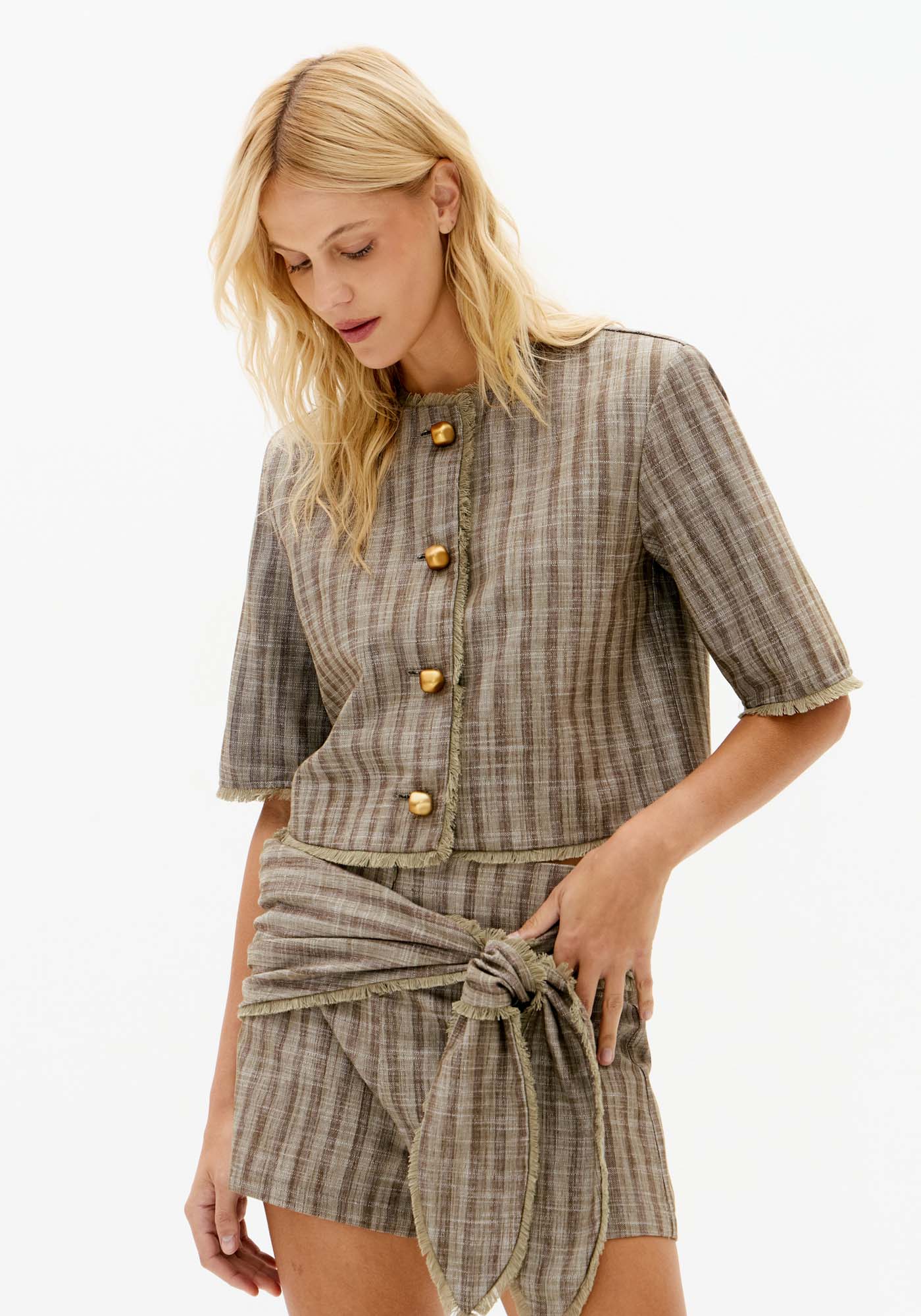 Camisa Cropped Manga Curta De Tricoline E Jacquard